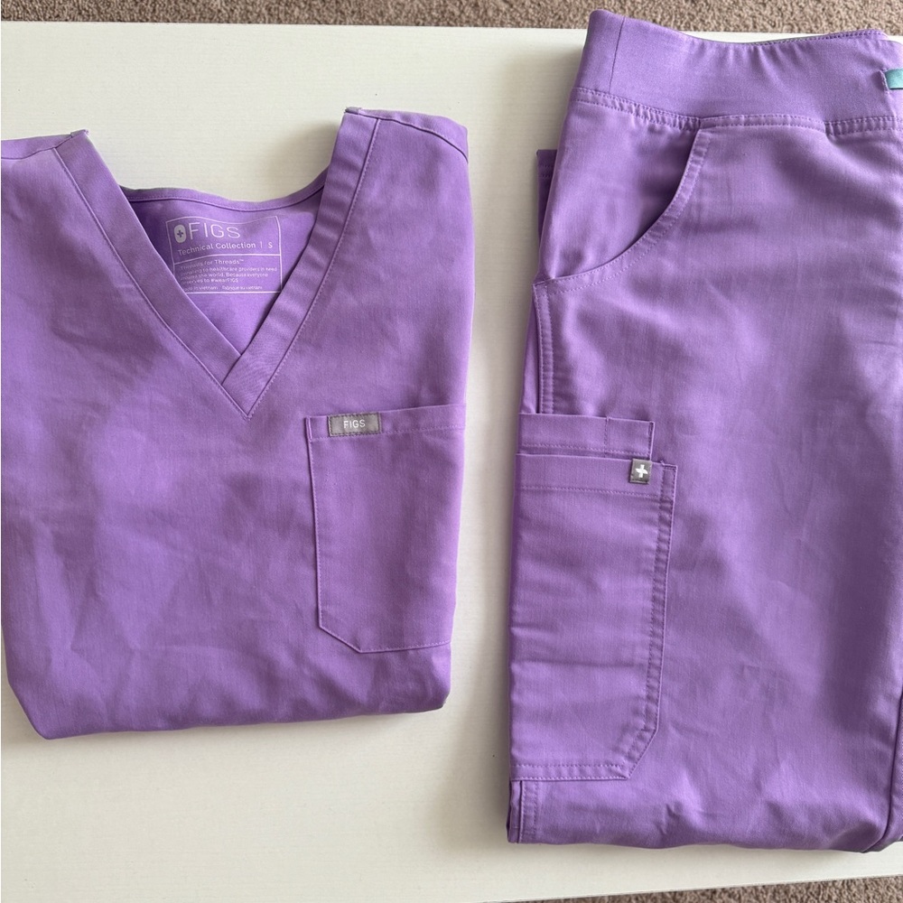 Figs Purple Scrub Set